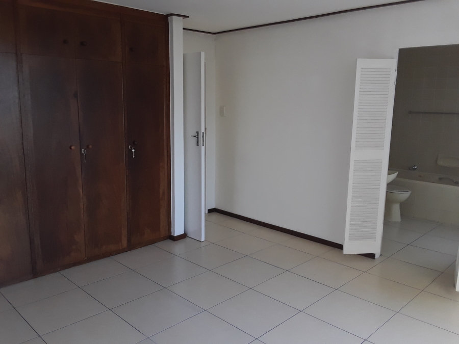 To Let 3 Bedroom Property for Rent in Strand South Western Cape